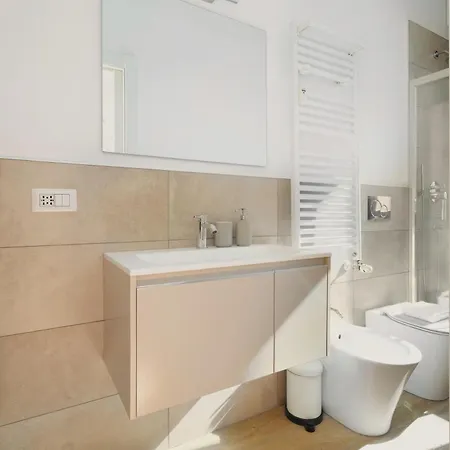 Just Urban - Bright And Functional - Corso Genova Apartment